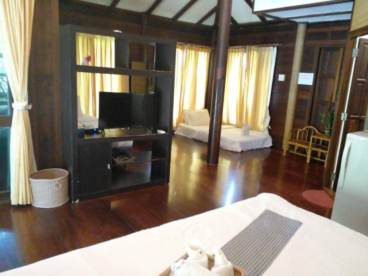 Baansuanleelawadee Resort Amphawa Zewnętrze zdjęcie