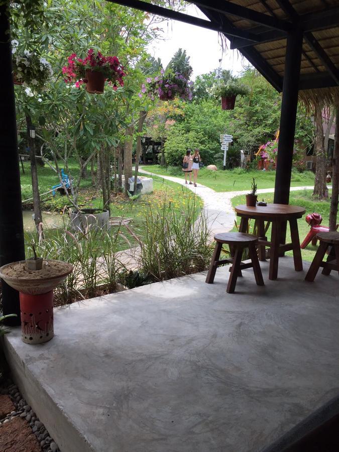 Baansuanleelawadee Resort Amphawa Zewnętrze zdjęcie