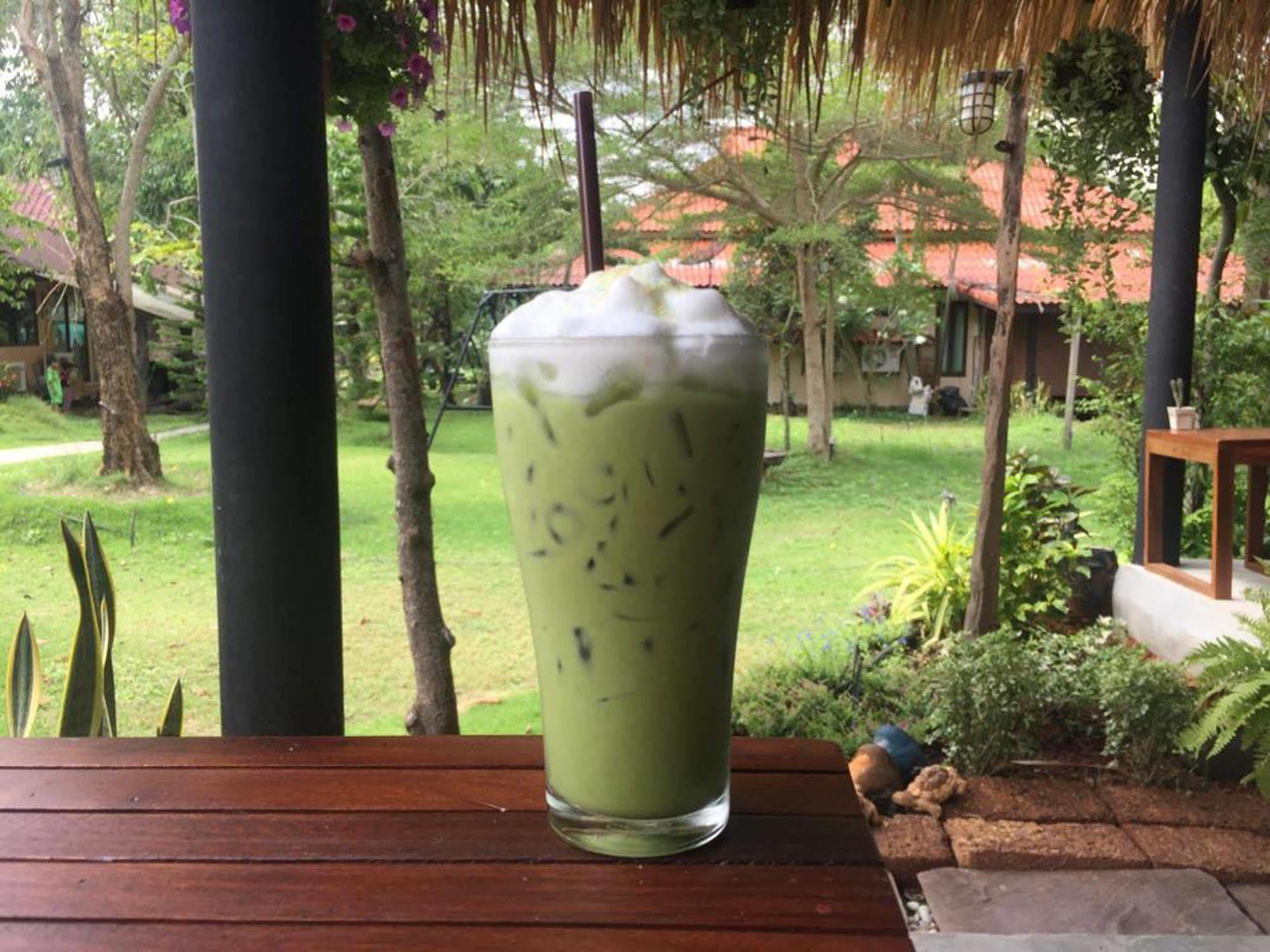 Baansuanleelawadee Resort Amphawa Zewnętrze zdjęcie