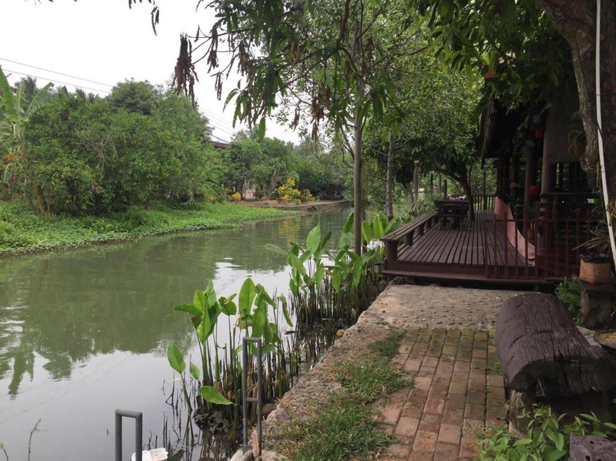 Baansuanleelawadee Resort Amphawa Zewnętrze zdjęcie