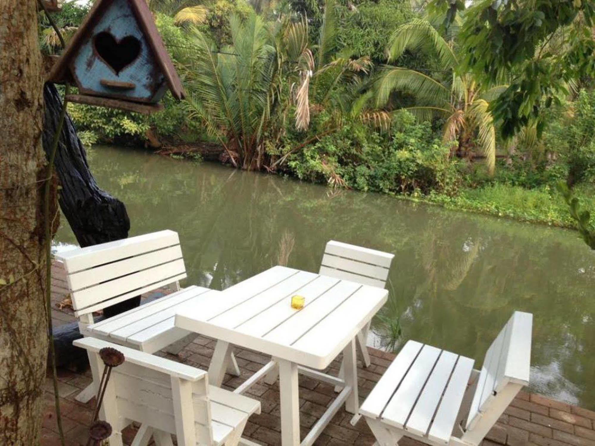 Baansuanleelawadee Resort Amphawa Zewnętrze zdjęcie